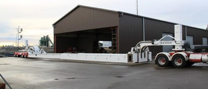 JINKER & BEAM CARRIER TRUCK TRAILERS