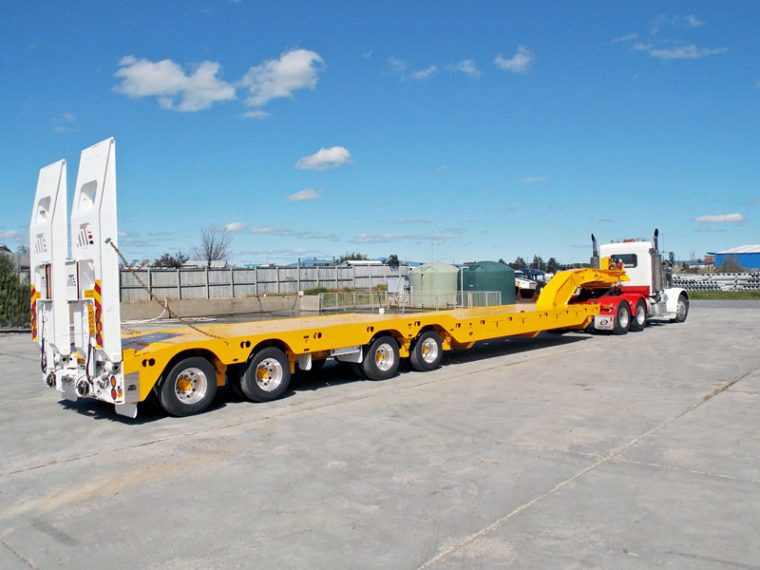 FULL WIDENER REAR STEER TRAILER