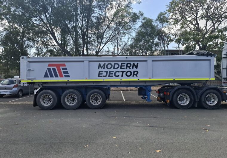 MODERN EJECTOR WITH TIPPER CHASSIS